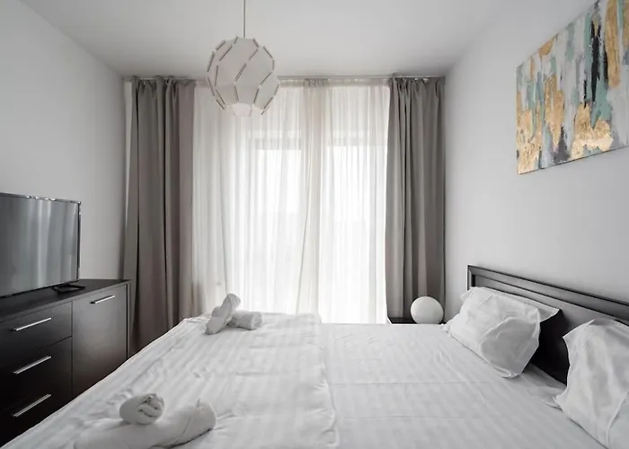 Sky View - Golden Horizon Bukarest