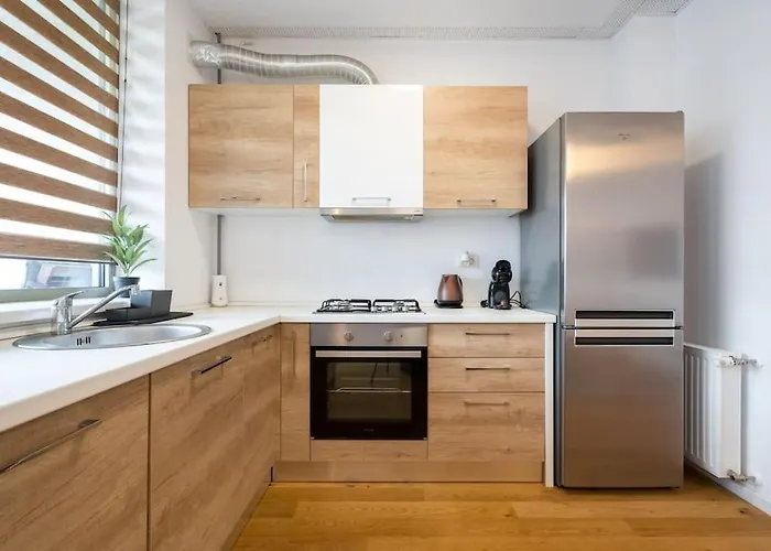 Sky View - Golden Horizon Bukarest