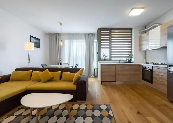 Sky View - Golden Horizon Apartament