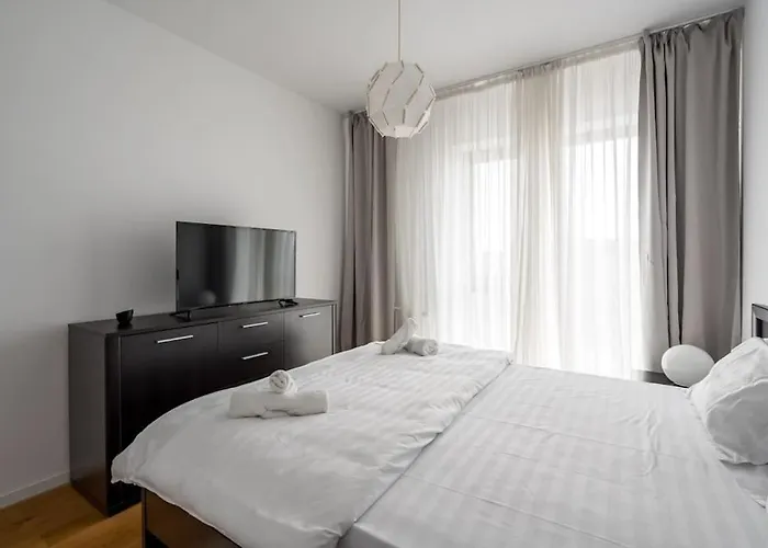 Sky View - Golden Horizon Apartman Bukarest