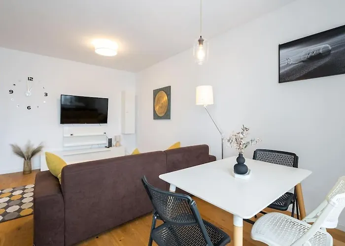 Sky View - Golden Horizon Bucureşti